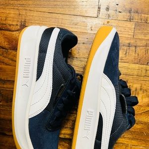 Boys Puma Shoes Size 1c